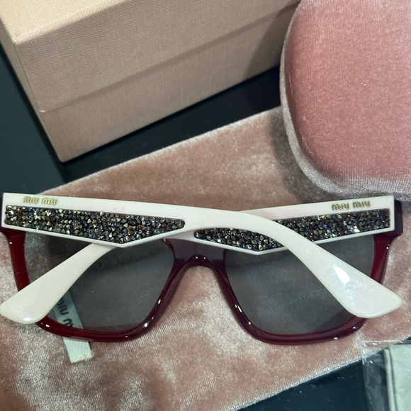 MiuMiu Shades - Picture 4 of 6